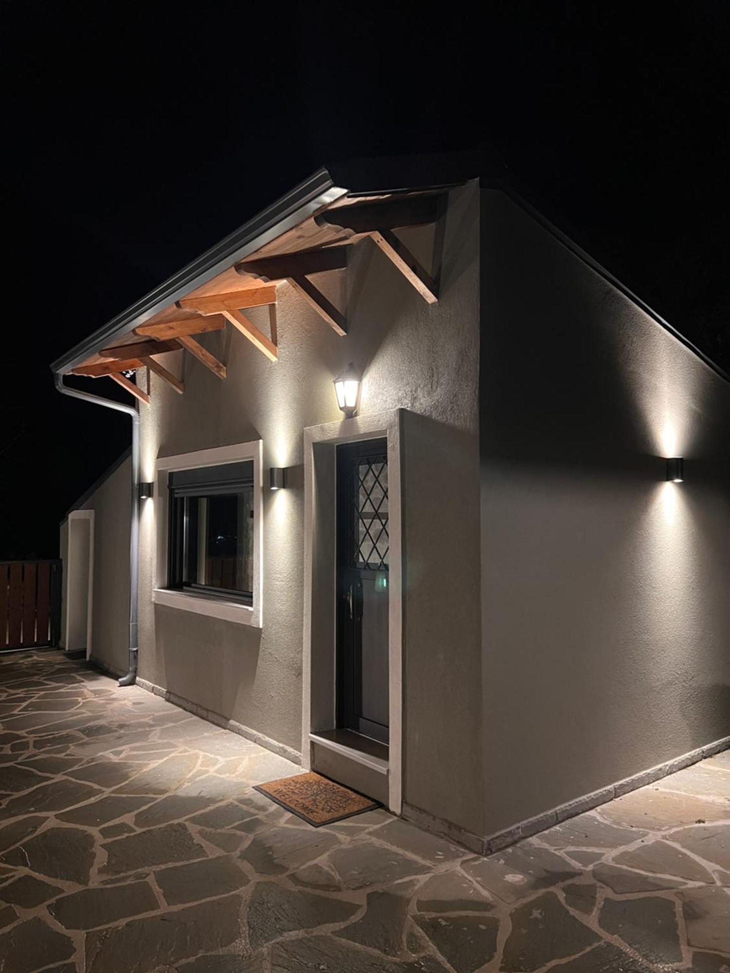 Tovouno Guest House Plaka  Екстериор снимка