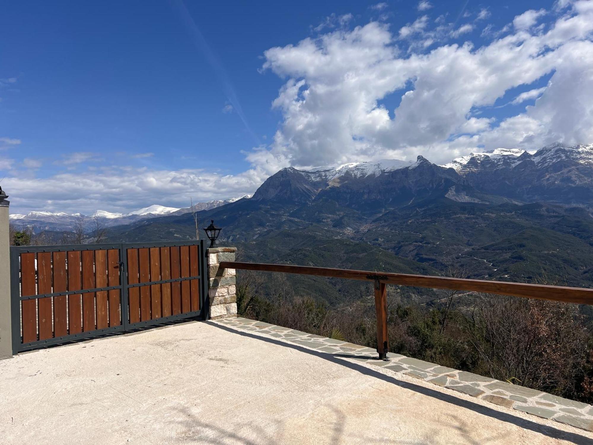 Tovouno Guest House Plaka  Екстериор снимка
