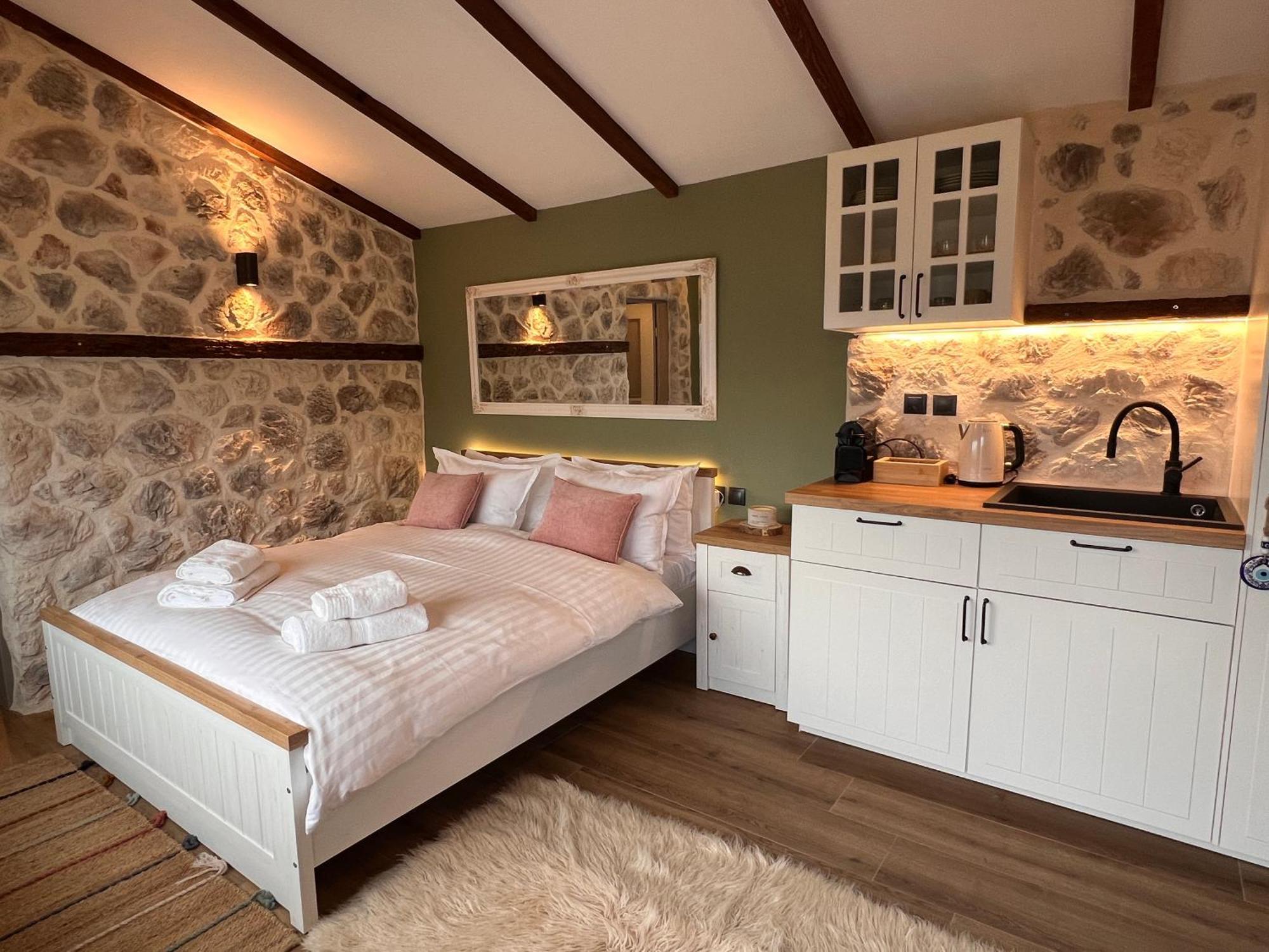Tovouno Guest House Plaka  Екстериор снимка