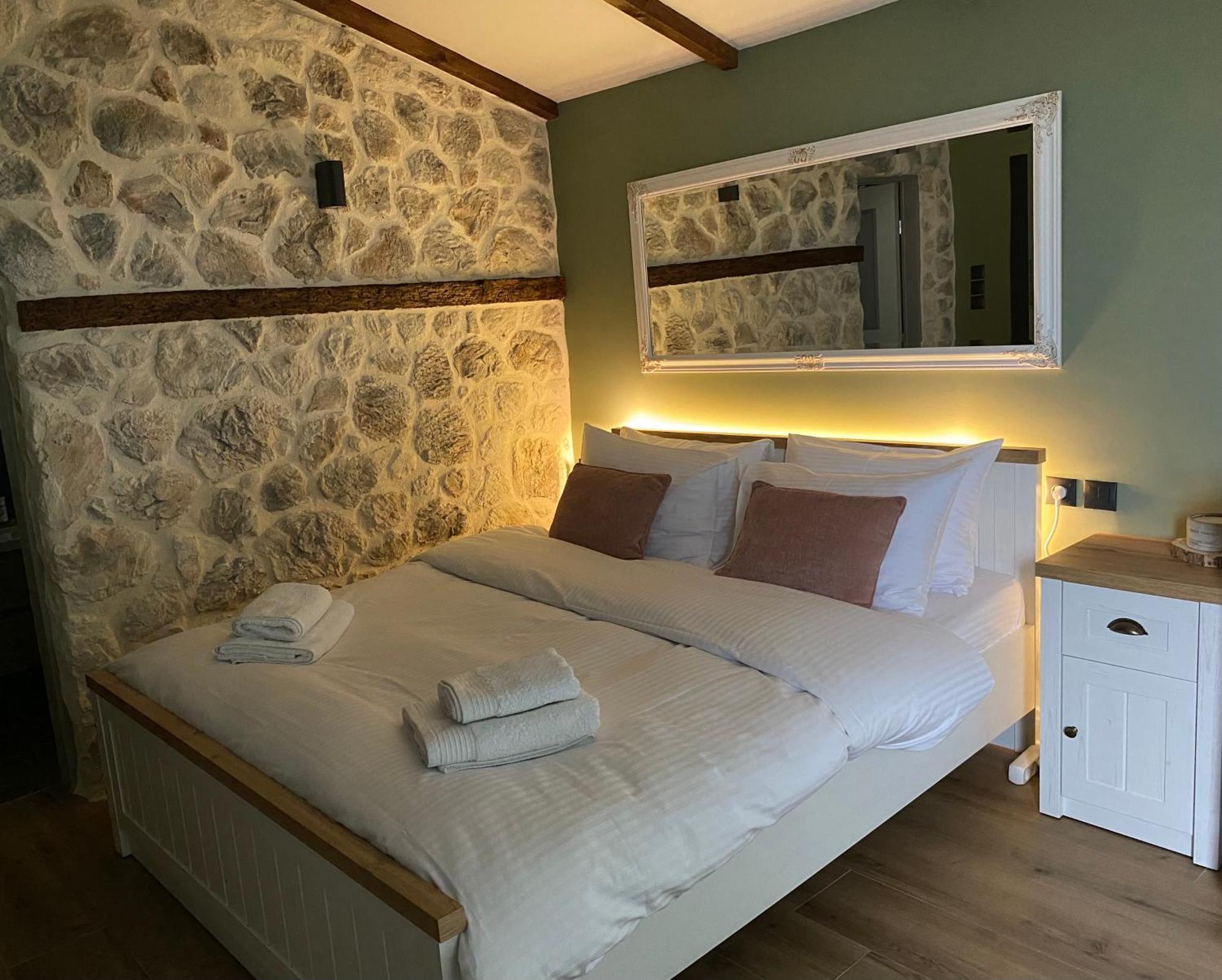 Tovouno Guest House Plaka  Екстериор снимка